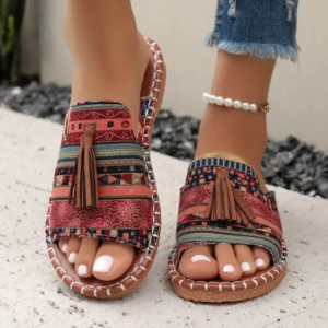 Women's Flat Sandals with Adjustable Straps and Cushioned Insole