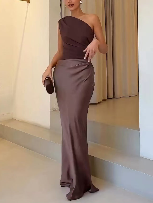 Exquisite One Shoulder Pleated Georgette Velvet Showstopper Silhouette Maxi Dress - Image 6