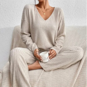 Women's Knitted Two-Piece Set with Soft Fabric and Relaxed Fit