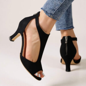 Women's Sandals with Block Heel and Adjustable Straps