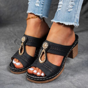 Women's Casual Sandals with Adjustable Straps and Arch Support