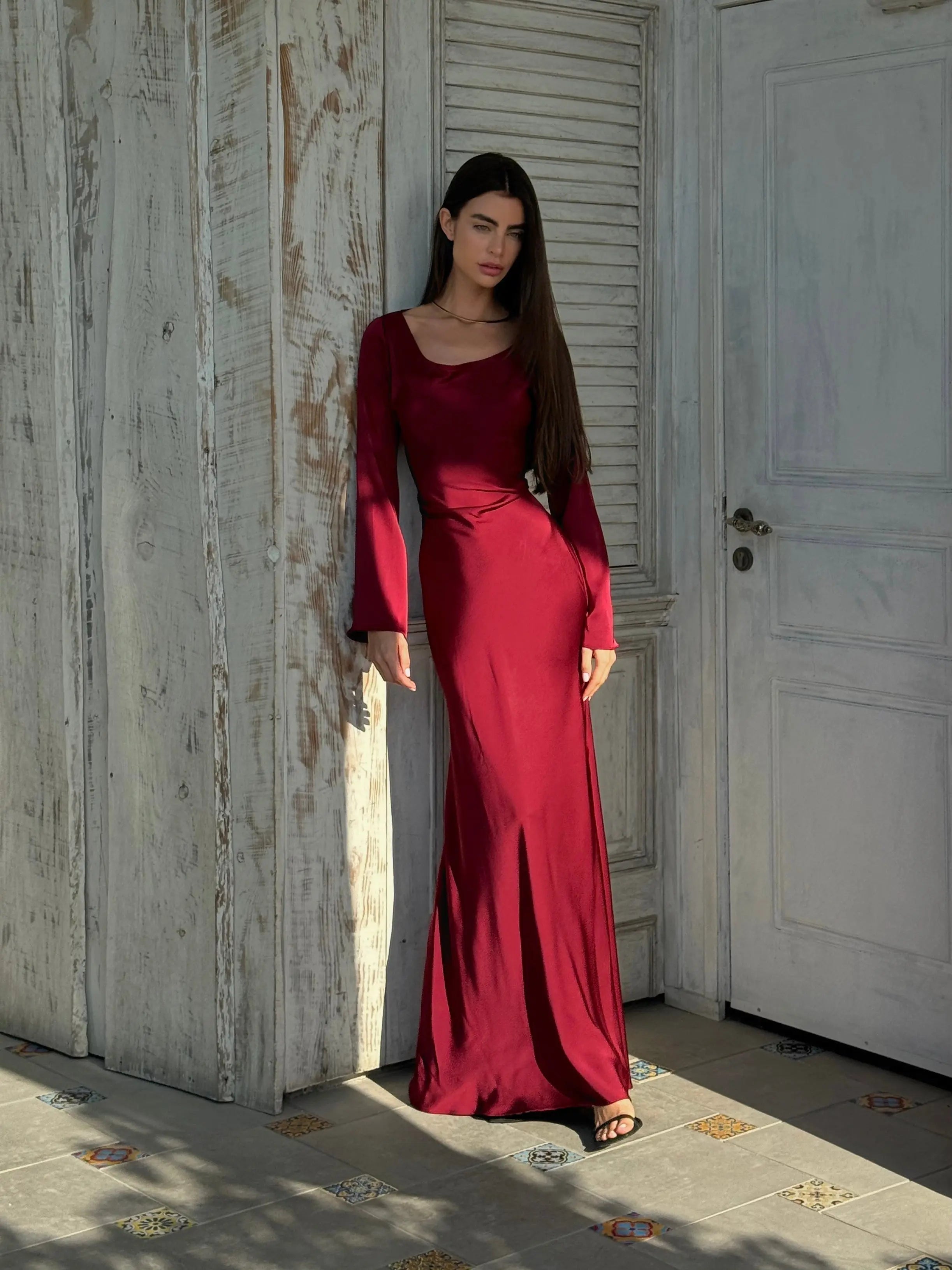 Luxurious Draped Long-Sleeve Satin Evening Floor-Length Maxi Silhouette Elegant Dress - Image 5