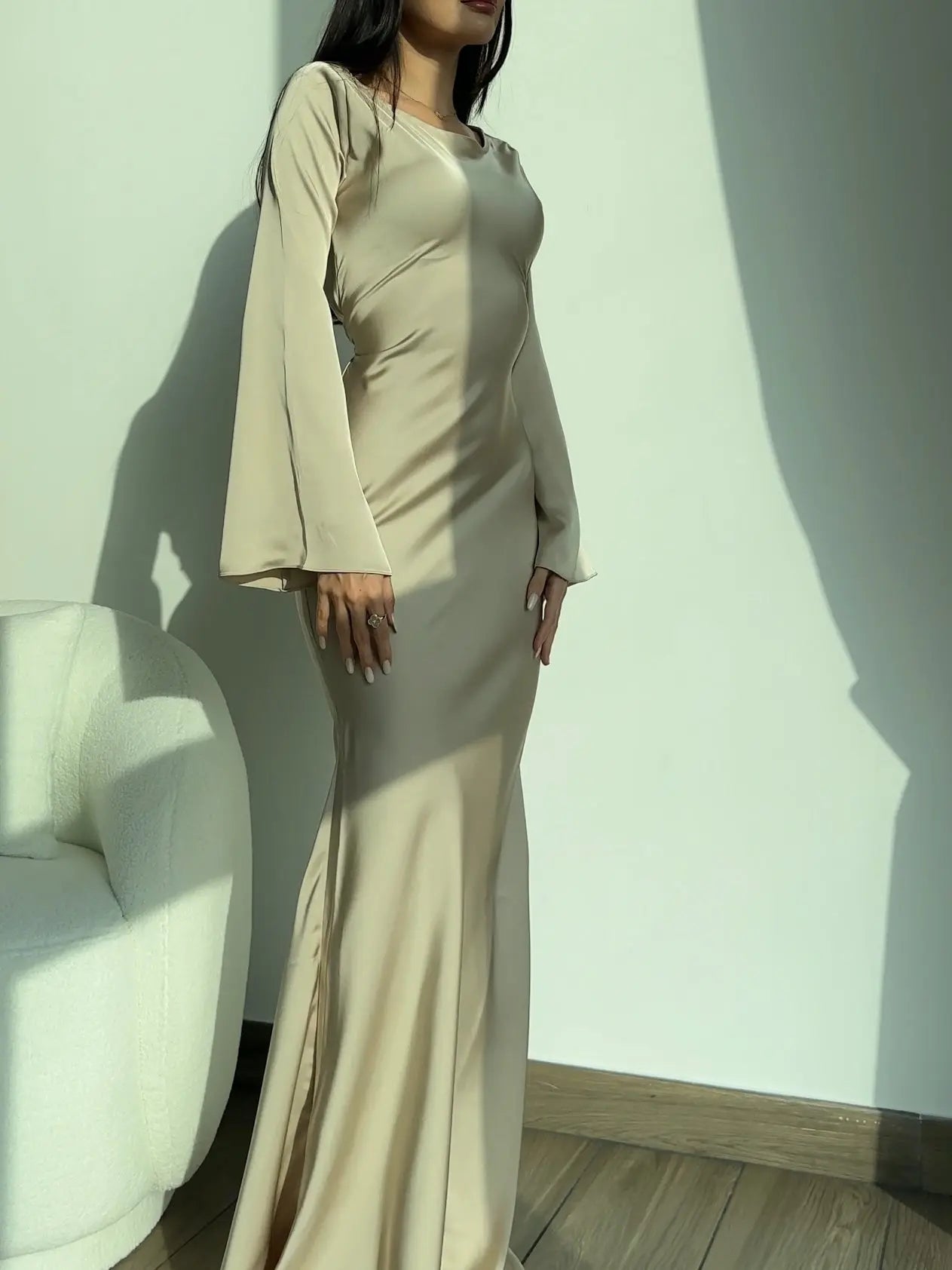 Luxurious Draped Long-Sleeve Satin Evening Floor-Length Maxi Silhouette Elegant Dress - Image 6