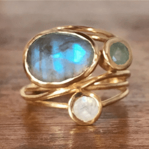 Women's Crystal Gold Ring with Elegant Design and Timeless Appeal