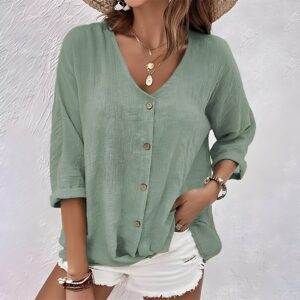 Women's Button-Up Blouse with Relaxed Fit and Breathable Fabric